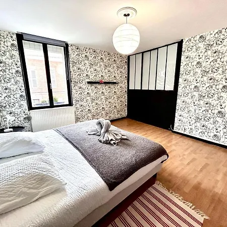 Holiday home L'abbevilloise Revisitee-wifi-centre Ville-jardin *